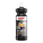 Sonax Profiline Cut&Finish pasta za poliranje je gusta tekućina u crnoj plastičnoj boci.