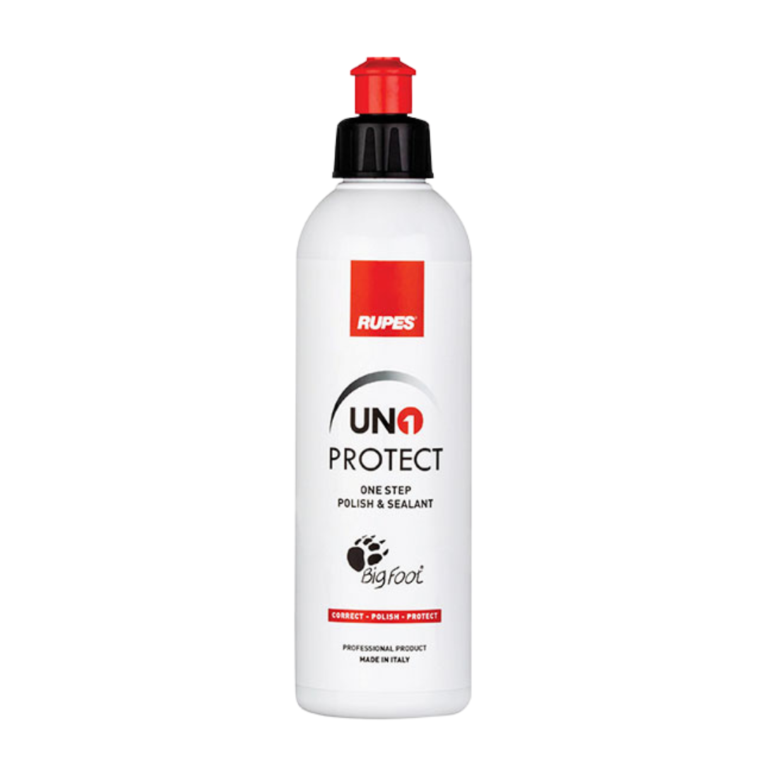 Rupes Uno Protect pasta za poliranje je finish pasta u bijeloj plastičnoj boci sa crvenim čepom.