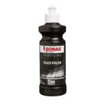 Sonax Glass Polish pasta za poliranje stakla je gusta tekućina u crnoj plastičnoj boci.