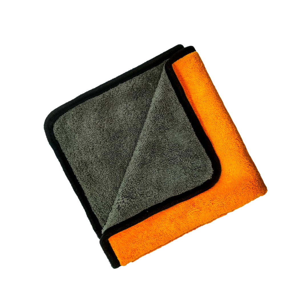 ADBL Puffy Towel ručnik od mikrofibre je proizvod od mirkovlakana, koja su na jednoj strani narančasta, a na drugoj tamnosiva i služi za brisanje svih površina.