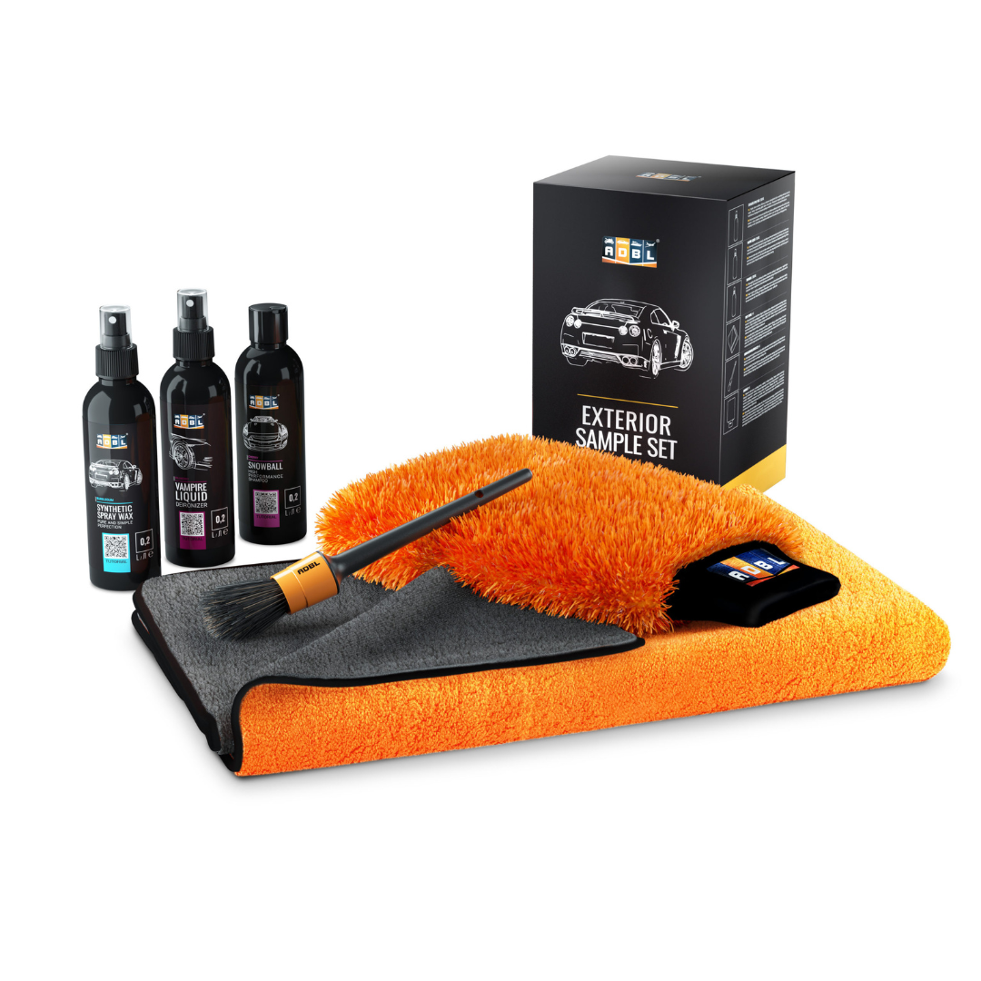 ADBL Exterior Sample Set za pranje vozila je set od 6 različitih artikala za pranje i održavanje eksterijera vozila.