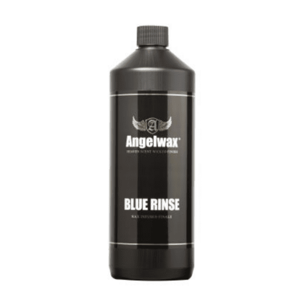 Angelwax Blue Rinse 1L vosak za završno ispiranje je tekućina plave boje u prozirnoj plastičnoj boci koja služi za završavanje procesa pranja vozila.