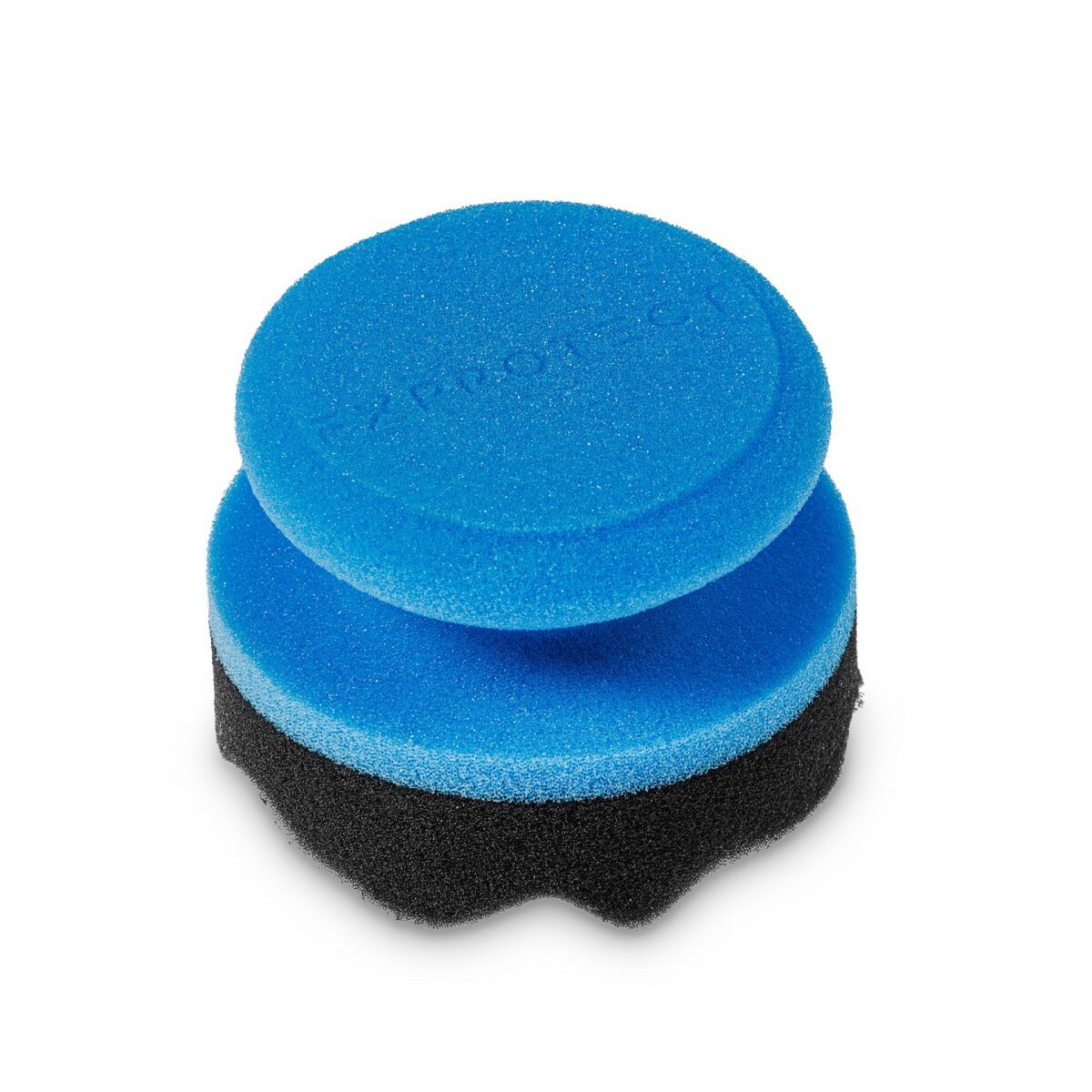 FX Protect Tire Applicator spužvasti aplikator za gume je aplikator koji će uvelike olakšati premazivanje guma s dressingom. Poseban oblik spužve garantira premazivanje svih nabora i utora na gumama.