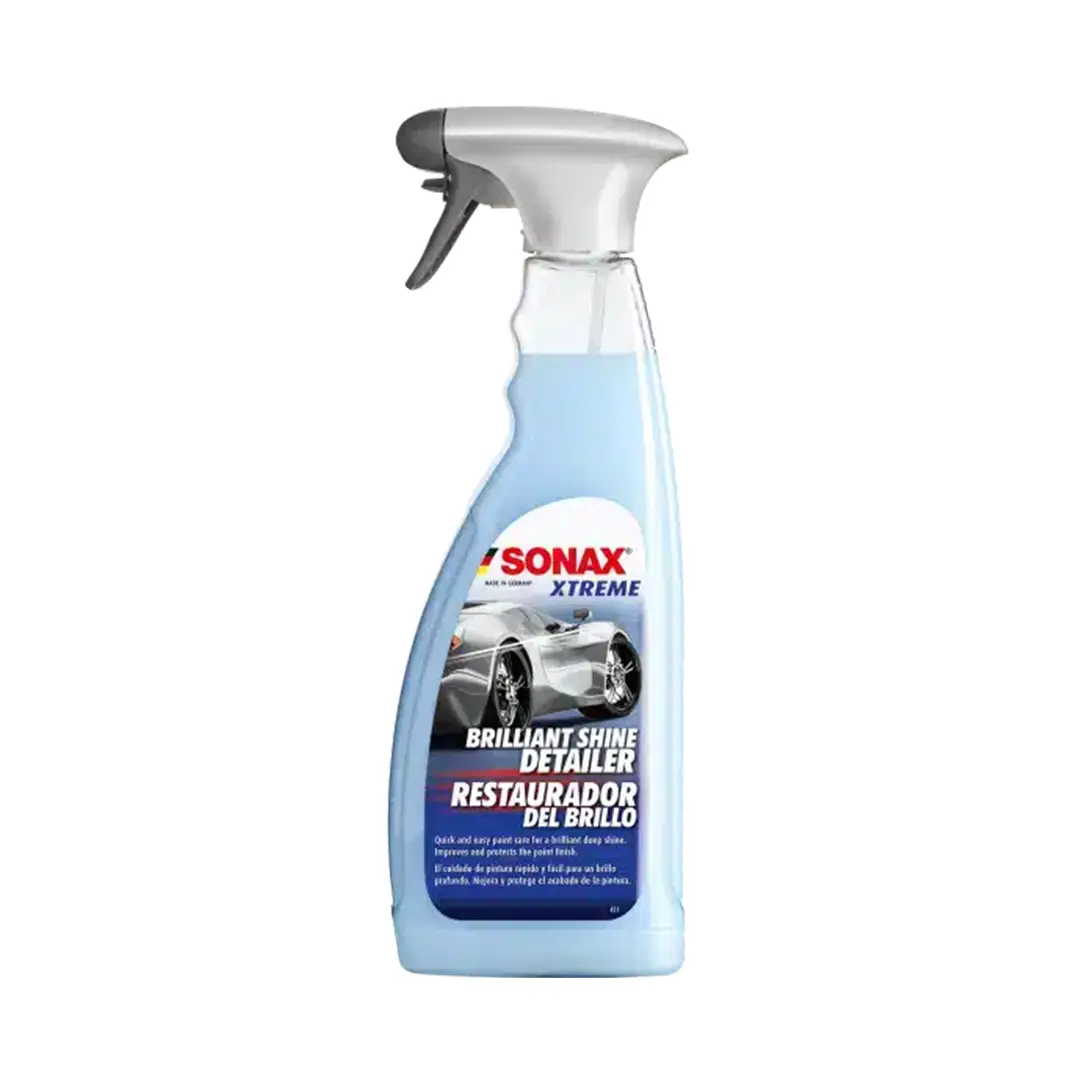 Sonax Brilliant Shine Detailer 750ml vosak u spreju - legendarni quick detailer koji dodaje dugotrajan sloj zaštite na čistu površinu, ili pojačava već postojeći sloj zaštite. Iznimne hidrofobnosti, BSD je odličan pomoćnik pri sušenju vozila.