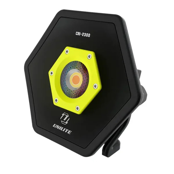 Unilite CRI-2300 Hex Lamp reflektor je izuzetan reflektor za rasvjetu tijekom poslova detailinga i lakiranja vozila. Sa svojih 5 temperatura svjetla i visokim CRI indexom 96+, izuzetno lako ćete uočiti sve defekte na lakiranim površinama vozila, a usporedba nijansi boja će biti lakša nego ikada.