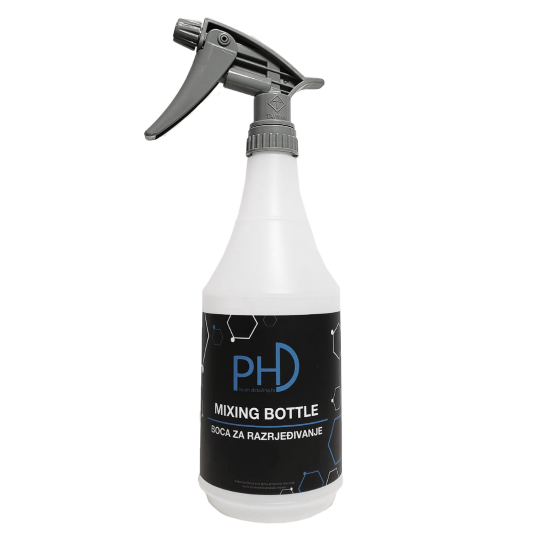 PHD Boca sa sprej nastavkom 710ml je plastična bezbojna boca sa sivim sprej nastavkom kapaciteta 710 ml.