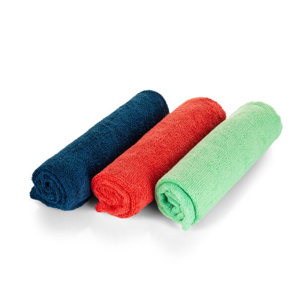 Ewocar Microfiber Super Soft Cloth Set krpa je set od 3 krpe koje učinkovito upijaju prljavštinu i besprijekorno čiste površinu bez ostavljanja tragova, mrlja ili ogrebotina, osiguravajući zaštitu Vašeg vozila.