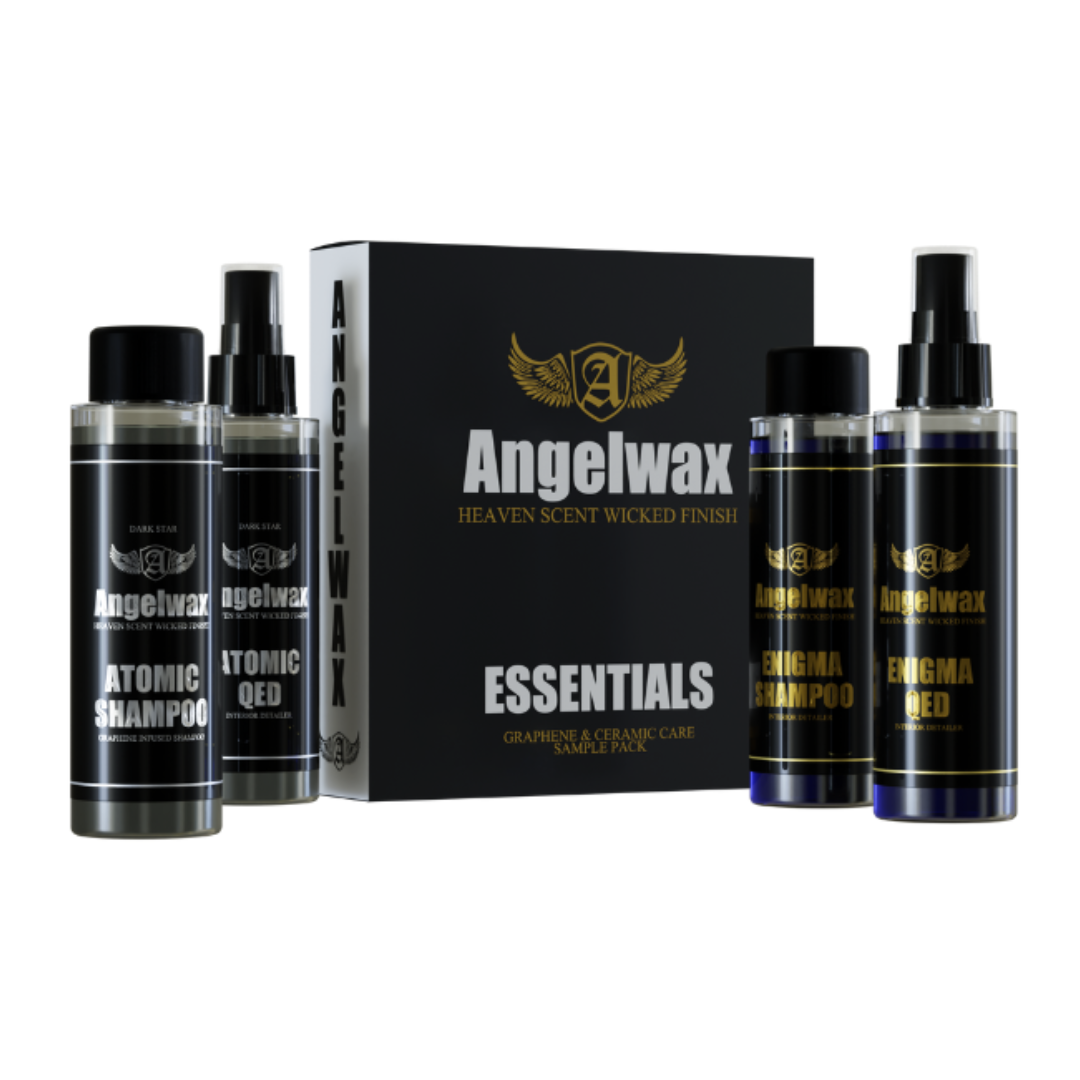 Angelwax Essentials Graphene and Ceramic Samples Pack set je izvanredna kolekcija proizvoda koja spaja revolucionarna svojstva grafenskih i keramičkih tehnologija. Unaprijedite svoje iskustvo s ikoničnim formulacijama ATOMIC i ENIGMA, pomno izrađenim kako bi pružile neusporedivu zaštitu i finiš svjetske klase.